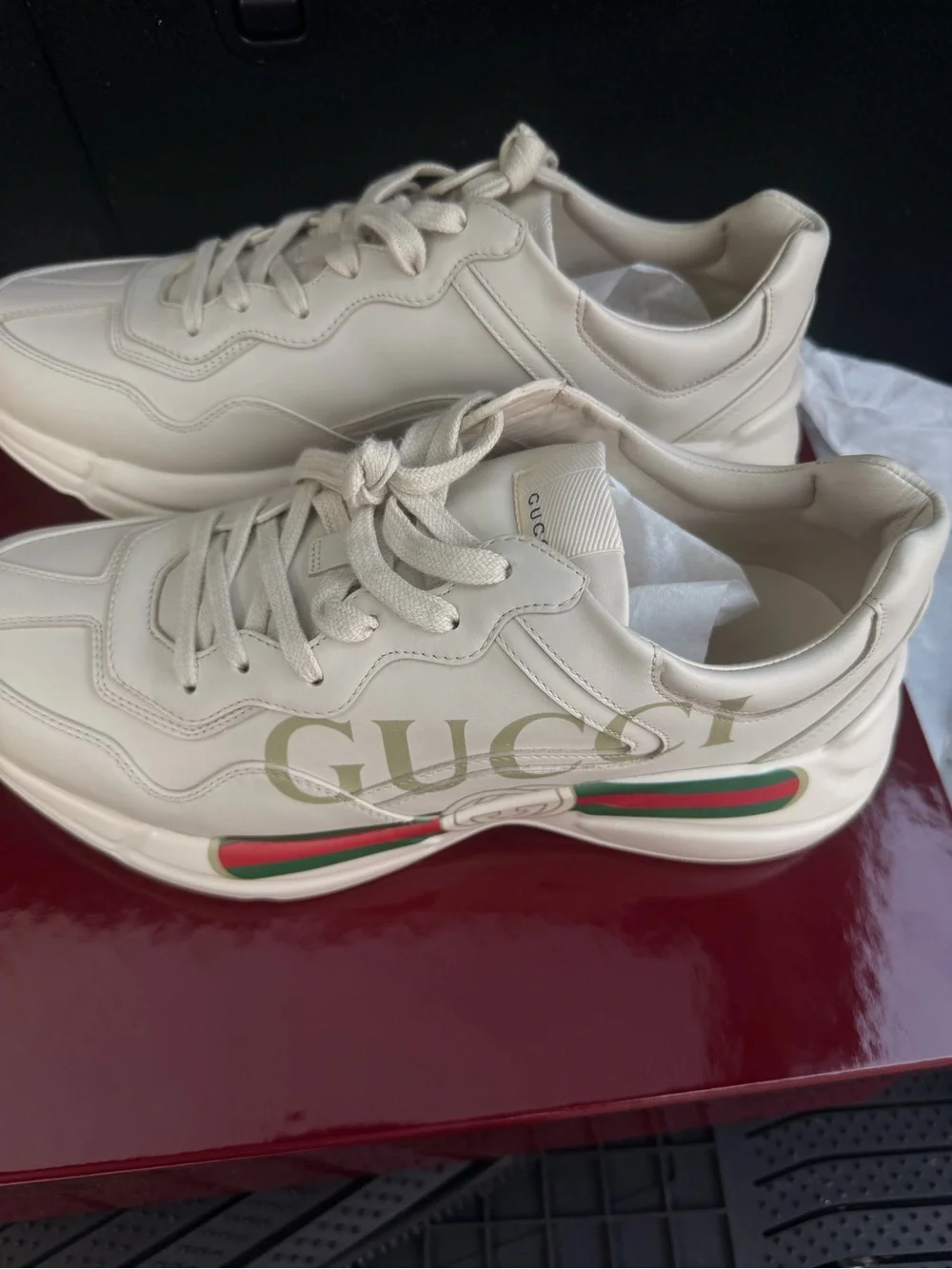 Gucci Men’s Cream Leather Sneakers with Green-Red Web